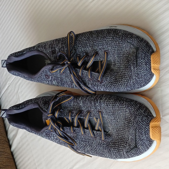 Hoka One One Men's Mach Runnig Shoes - Picture 2 of 7